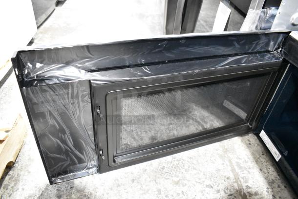BRAND NEW SCRATCH AND DENT! 2024 Samsung ME21DG5700SRAA Microwave Oven. 120 Volts, 1 Phase. - Image 6 of 10
