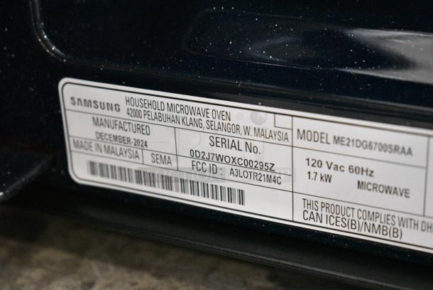 BRAND NEW SCRATCH AND DENT! 2024 Samsung ME21DG5700SRAA Microwave Oven. 120 Volts, 1 Phase. - Image 9 of 10