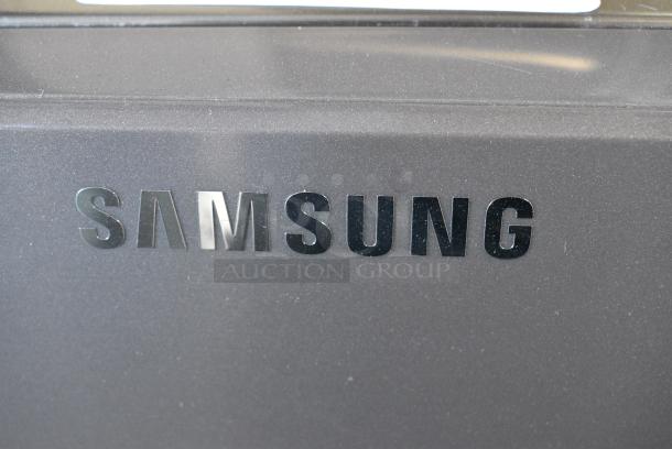 BRAND NEW SCRATCH AND DENT! Samsung DVE45B6300P Metal Front Load Dryer. 120/240 Volts, 1 Phase. - Image 4 of 10