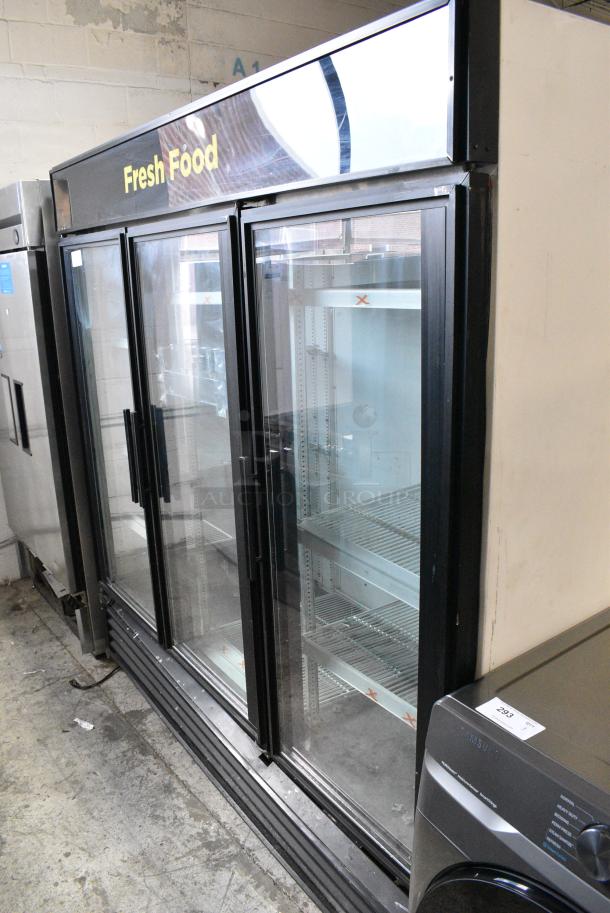 True GDM-72 Metal Commercial 3 Door Reach In Cooler Merchandiser w/ Poly Coated Racks. 115 Volts, 1 Phase. Tested and Working! - Image 2 of 9