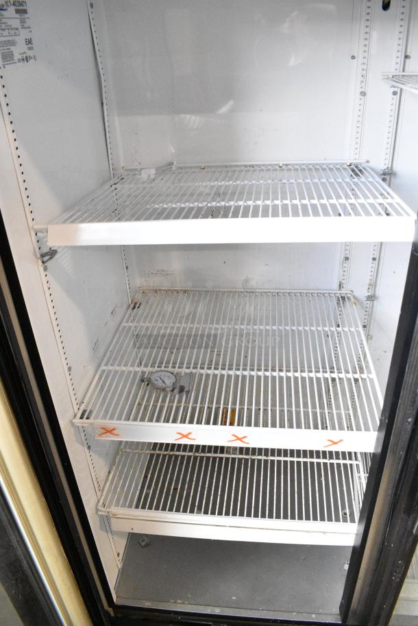 True GDM-72 Metal Commercial 3 Door Reach In Cooler Merchandiser w/ Poly Coated Racks. 115 Volts, 1 Phase. Tested and Working! - Image 6 of 9