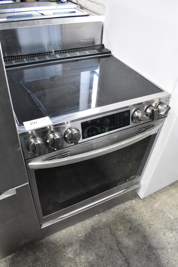 BRAND NEW SCRATCH AND DENT! 2024 LG LSEL6335FE/01 Stainless Steel Electric Powered 4 Burner Range w/ Convection Oven. 120/208-240 Volts, 1 Phase. - Image 2 of 12