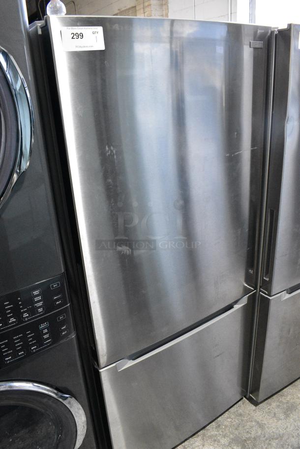 BRAND NEW SCRATCH AND DENT! Vissani MDBF18SS Stainless Steel Cooler w/ Freezer Drawer. 115 Volts, 1 Phase. Tested and Working! - Image 2 of 7