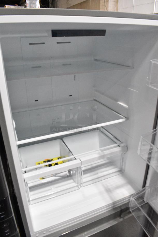 BRAND NEW SCRATCH AND DENT! Vissani MDBF18SS Stainless Steel Cooler w/ Freezer Drawer. 115 Volts, 1 Phase. Tested and Working! - Image 3 of 7