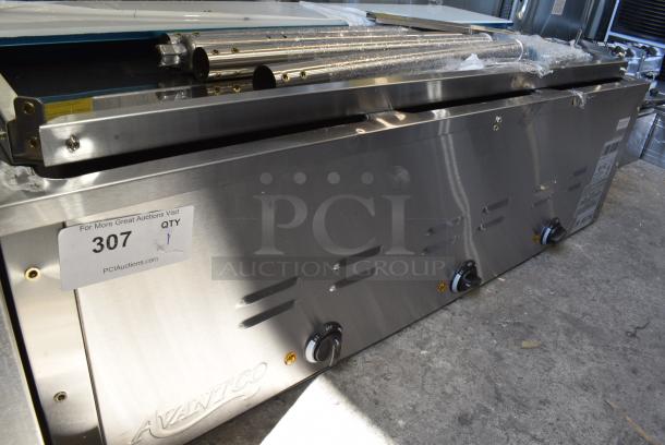 BRAND NEW SCRATCH AND DENT! 2024 Avantco 177STE3S Stainless Steel Countertop Electric Powered 3 Bay Steam Table. 120 Volts, 1 Phase. Tested and Working! - Image 4 of 13