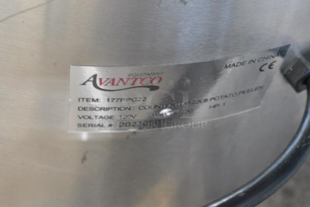 BRAND NEW SCRATCH AND DENT! 2023 Avantco 177PPC22 Stainless Steel Commercial  22 lb. Countertop Potato Peeler. 120 Volts, 1 Phase. Tested and Working! - Image 8 of 9