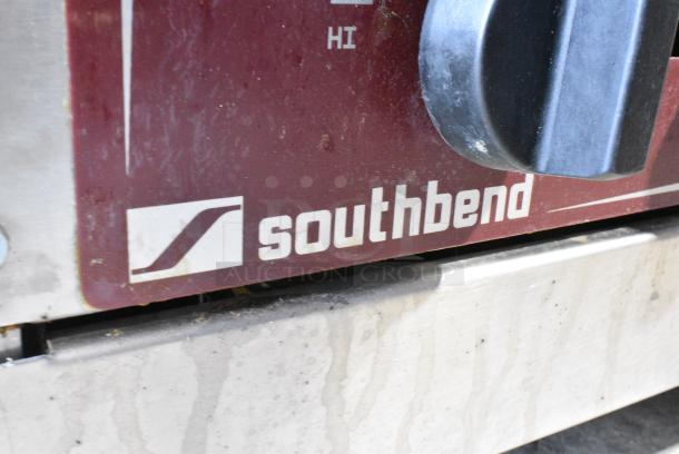 Southbend Stainless Steel Commercial Countertop Natural Gas Powered Charbroiler Grill. - Image 4 of 9