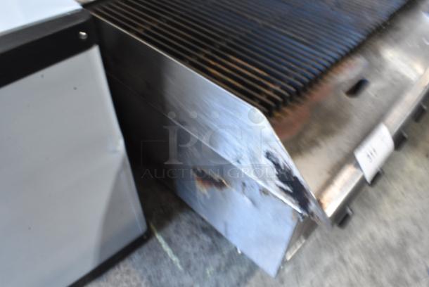 Southbend Stainless Steel Commercial Countertop Natural Gas Powered Charbroiler Grill. - Image 7 of 9
