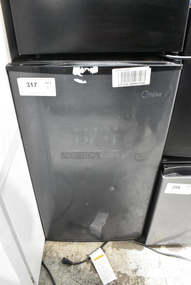 Midea MRM33S8ASL Mini Cooler. 115 Volts, 1 Phase. Tested and Working! - Image 1 of 6