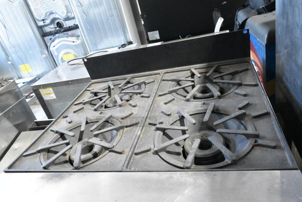 Vulcan GH45S Stainless Steel Commercial Natural Gas Powered 4 Burner Range on Commercial Casters. 120,000 BTU. - Image 7 of 10
