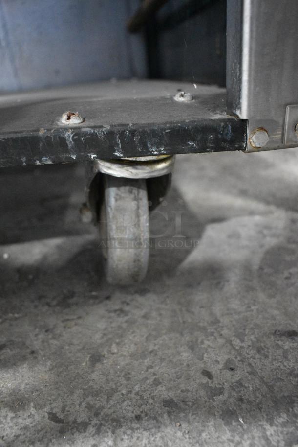 Vulcan GH45S Stainless Steel Commercial Natural Gas Powered 4 Burner Range on Commercial Casters. 120,000 BTU. - Image 9 of 10