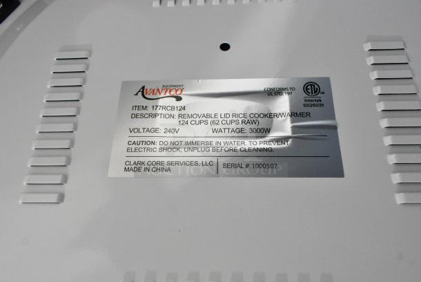 BRAND NEW SCRATCH AND DENT! Avantco 177RCB124 124 Cup (62 Cup Raw) Electric Rice Cooker / Warmer with Removable Lid. 240 Volts, 1 Phase. - Image 10 of 10