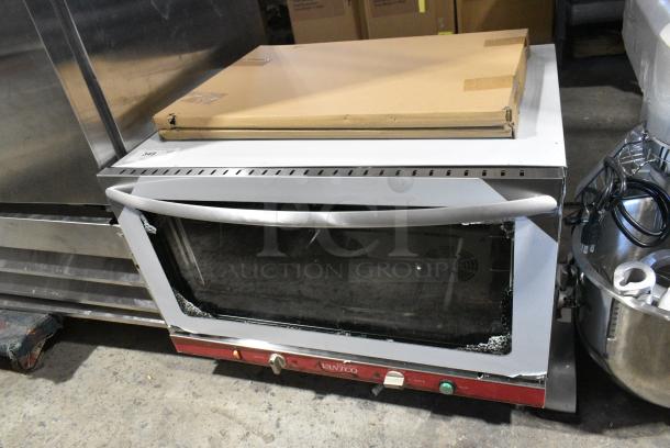 BRAND NEW SCRATCH AND DENT! Avantco 177CO46M Stainless Steel Full Size Countertop Convection Oven with Moisture Injection, 4.4 cu. ft. 208/240 Volts, 1 Phase. - Image 1 of 7