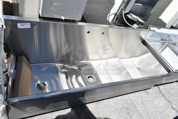 BRAND NEW SCRATCH AND DENT! Stainless Steel 3 Bay Sink. No Legs. - Image 1 of 5