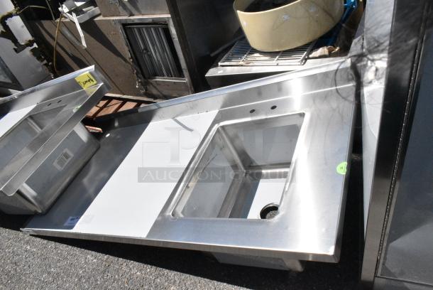 BRAND NEW SCRATCH AND DENT! Regency 600ST3060R 30" x 60" 16 Gauge Stainless Steel Work Table with Sink. No Legs. - Image 2 of 5