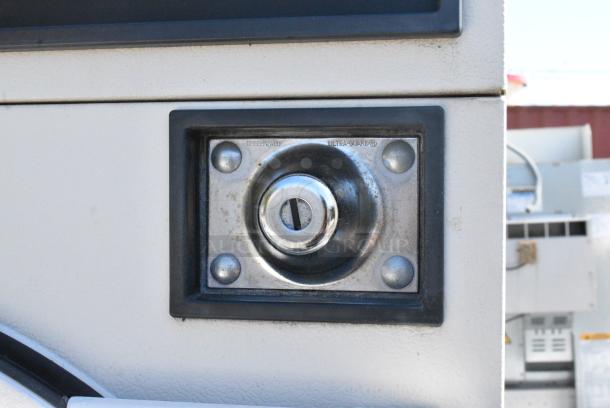 Speed Queen Metal Commercial Coin Operated Front Load Dryer. - Image 5 of 6