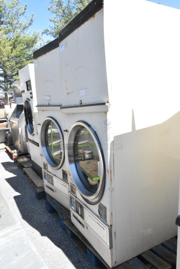 Speed Queen Metal Commercial Coin Operated Front Load Dryer. - Image 2 of 5