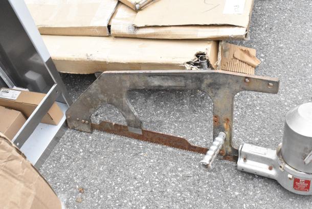 100A Metal Bone Saw. - Image 5 of 6