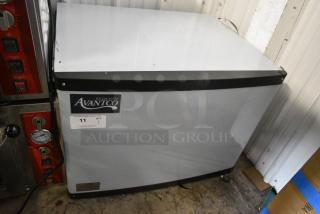 BRAND NEW SCRATCH AND DENT! 2024 Avantco 194MCH430A Stainless Steel Modular Half Cube Ice Machine - 400 lb. 115 Volts, 1 Phase.