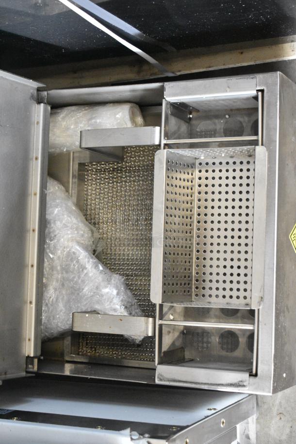BRAND NEW SCRATCH AND DENT! 2024 Fryclone 259OFM55 55 lb. Low-Profile Portable Fryer Oil Filter Machine with 2-Way Pump on Commercial Casters. 120 Volts, 1 Phase. - Image 4 of 6