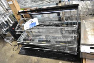 BRAND NEW SCRATCH AND DENT! Avantco Metal Commercial Countertop Deli Display Case Merchandiser. see Pictures for Glass Damage. 115 Volts, 1 Phase.