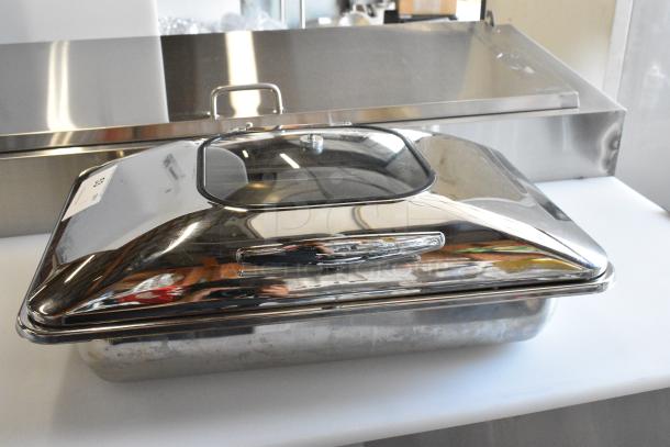 BRAND NEW SCRATCH AND DENT! Stainless Steel Chafer. - Image 1 of 4