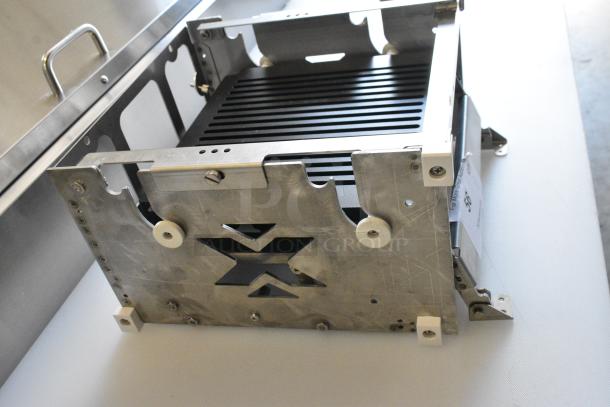 BRAND NEW SCRATCH AND DENT! Metal Unit - Image 2 of 5