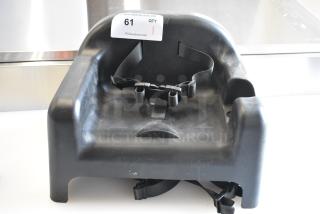 BRAND NEW SCRATCH AND DENT! Black Poly Countertop Booster Seat