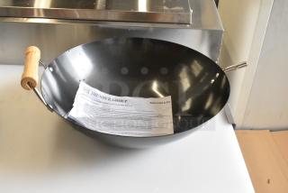 4 BRAND NEW SCRATCH AND DENT! Thunder Group TH TF002 14" Non-Stick Steel Flat Bottom Mandarin Wok with Wood Handle. 4 Times Your Bid!