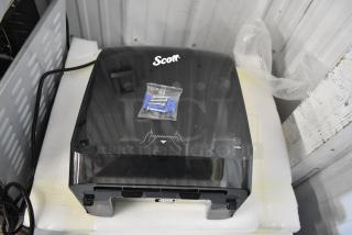 BRAND NEW SCRATCH AND DENT! Scott Black Poly Wall Mount Paper Towel Dispenser