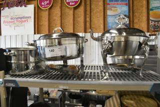 3 BRAND NEW SCRATCH AND DENT! Items Including 2 Chafing Dishes and 1 Oval Pan. 3 Times Your Bid!