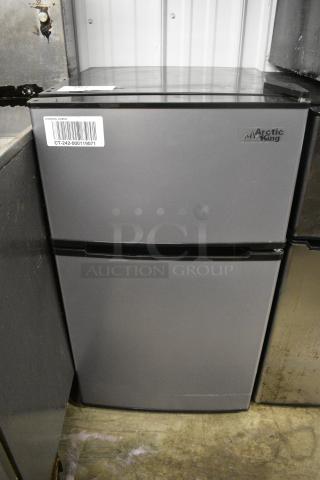 Arctic King ARM32D5ASL Mini Cooler w/ Freezer. 115 Volts, 1 Phase. Tested and Powers On But Does Not Get Cold