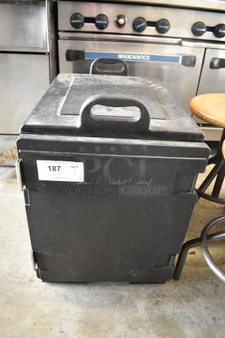 CaterGator 215PANCAR Black Poly Catering Food Carrying Case.