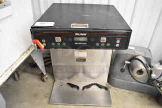 Bunn ICB-TWIN Stainless Steel Commercial Countertop Coffee Machine w/ Hot Water Dispenser. 120/208 Votls, 1 Phase. - Item #1184910
