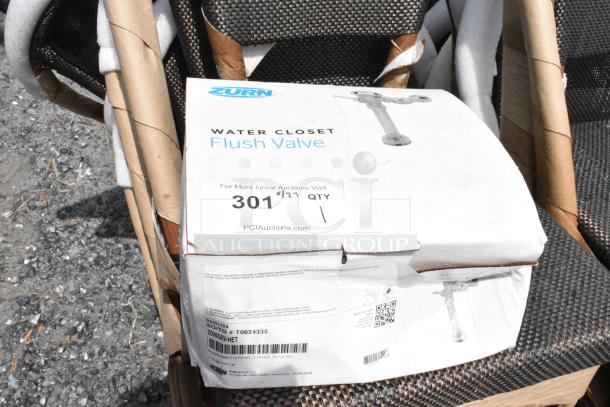 BRAND NEW SCRATCH AND DENT! Zurn Elkay Z6000AV-HET AquaVantage AV Exposed Manual Diaphragm High Efficiency Toilet Flush Valve - 1.28 Gallons Per Flush - Image 2 of 3