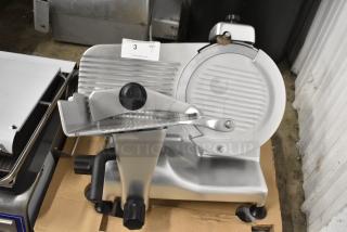 BRAND NEW SCRATCH AND DENT! Globe G12 Metal Commercial Countertop Meat Slicer w/ Blade Sharpener. 115 Volts, 1 Phase. Tested and Working! - Item #1184581