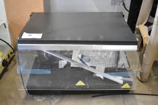BRAND NEW SCRATCH AND DENT! Avantco Display Case Merchandiser. See Pictures for Glass Damage. Tested and Working!