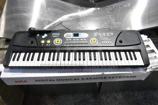 IN ORIGINAL BOX! Pyle PKBRD6111 Portable 61Keys Electronic Keyboard
