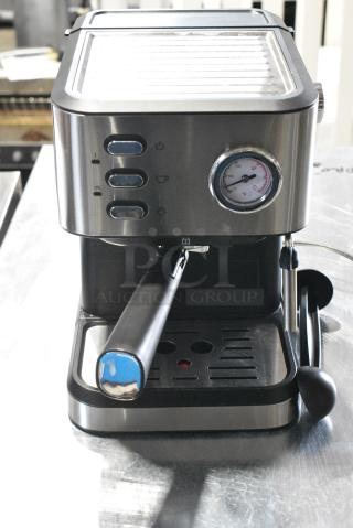 IN ORIGINAL BOX! Bluebow CM3020 Countertop Expresso Coffee Machine. 120 Volts, 1 Phase.