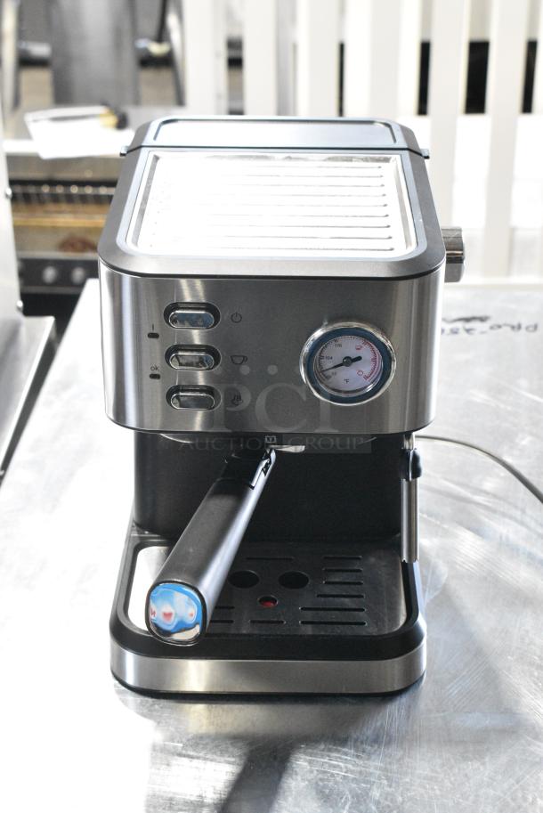 IN ORIGINAL BOX! Bluebow CM3020 Countertop Expresso Coffee Machine. 120 Volts, 1 Phase. - Image 4 of 8