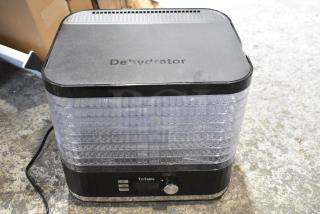TnTants GGJ01&GGJ04 Countertop Food Dehydrator. 120 Volts, 1 Phase.