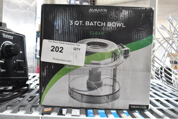 BRAND NEW SCRATCH AND DENT! AvaMix Revolution 9283BLCL34 3 Qt. Clear Plastic Bowl and Smooth "S" Blade for 1 hp Food Processors - Image 2 of 6
