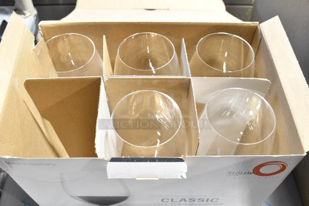 2 BRAND NEW SCRATCH AND DENT! Items Including Libbey 3915 Teardrop 14.75 oz. Customizable Stemmed Pilsner Glass and Stolzle Classic from Global Tableware Collective 8 oz. Flute Glass. 2 Times Your Bid! - Image 3 of 10