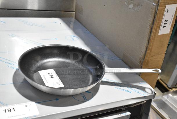 2 BRAND NEW SCRATCH AND DENT! Choice 407FRYPANNS 10" Aluminum Non-Stick Fry Pan. 2 Times Your Bid! - Image 1 of 4