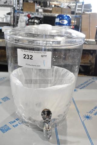 BRAND NEW SCRATCH AND DENT! Clear Poly Beverage Holder Dispenser