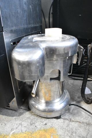 Metal Commercial Countertop Citrus Juicer. 115 Volts, 1 Phase. Tested and Working!