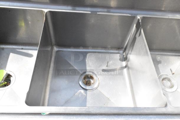 Stainless Steel 3 Bay Sink w/ Faucet and Handles. - Image 3 of 6