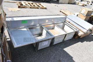 BRAND NEW SCRATCH AND DENT! Regency 600S3162018L Stainless Steel 3 Bay Sink w/ Left Side Drain Board.