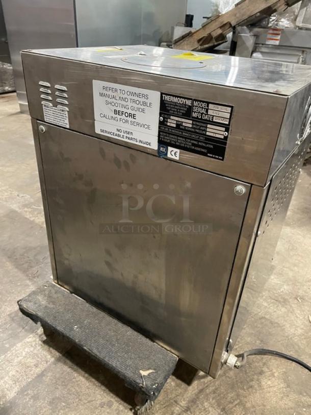 Thermodyne Commercial Stainless Steel Electric Powered Countertop Slow Cook/Hold Oven! With Ambered High Heat Food Containers! Model: 300NDNL SN: 4361! 120V 1 Phase! - Image 4 of 9