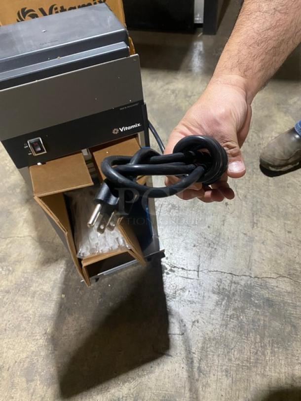 BRAND NEW! Vitamix! 2020! Late Model! 571 Series Commercial Stainless Steel Electric Powered Countertop Single Frozen Dessert/Treat Mix'n Machine! Model: VM0800A! 120V! - Image 3 of 5